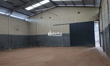 Galpão disponível para locação no bairro Distrito Industrial em Uberlândia-MG