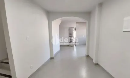 Casa disponível para locação no bairro Fundinho em Uberlândia-MG