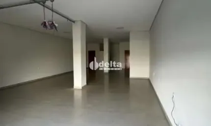 Galpão disponível para locação no bairro Jardim Europa em Uberlândia-MG