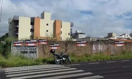 Terreno disponível para locação no bairro Brasil em Uberlândia-MG
