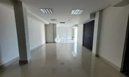 Loja disponível para locação no bairro Santa Mônica em Uberlândia-MG