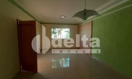 Casa disponível para locação no bairro Santa Mônica em Uberlândia-MG