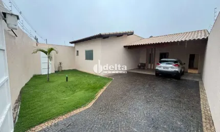 Casa disponível para locação e venda no bairro alto umuarama em uberlândia-mg
