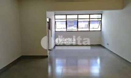 Sala comercial disponível para Locação no bairro Martins em Uberlãndia-MG