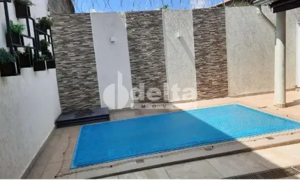 Casa disponível para locação no bairro Cidade Jardim em Uberlândia-MG