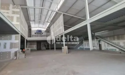 Loja disponível para locação no bairro Centro em Uberlândia-MG.