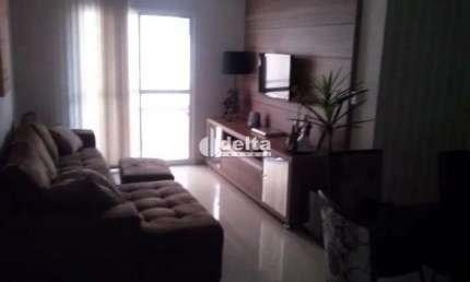 Apartamento mobiliado disponível para locação no bairro Santa Mônica em Uberlândia-MG