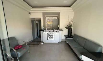 Sala comercial disponível para locação no bairro Cazeca em Uberlândia-MG