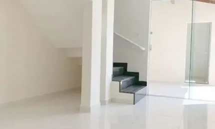 Casa residencial disponível para locação  no bairro Alto Umuarama em Uberlândia-MG
