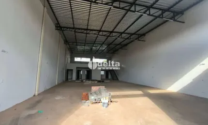 Galpão disponível para Locação no bairro Santa Mônica em Uberlândia-MG