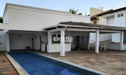 Casa residencial disponível para locação no bairro Cidade Jardim em Uberlândia-MG