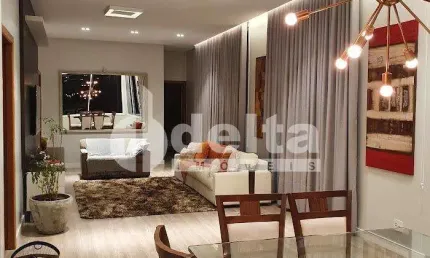 Casa comercial disponível para locação e venda no bairro Vigilato Pereira em Uberlândia-MG
