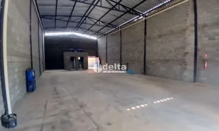 Galpão disponível para locação no bairro Residencial Pequis em Uberlândia-MG