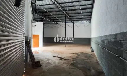 Galpão disponível para locação no bairro Jardim Europa em Uberlândia-MG