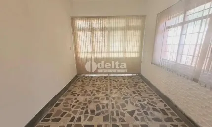 Casa residencial disponível para locação no bairro osvaldo rezende em uberlândia-mg