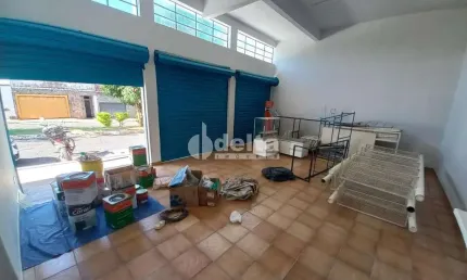Loja disponível para locação no bairro Tibery em Uberlândia-MG.