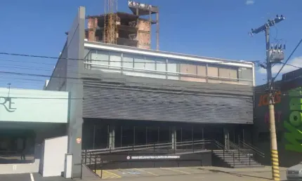Prédio comercial disponível para locação e venda no Centro em Uberlândia-MG