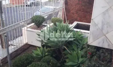 Casa residencial disponível para Locação no bairro Centro em Uberlândia-MG