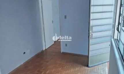 Casa disponível para locação no bairro Lídice em Uberlândia-MG