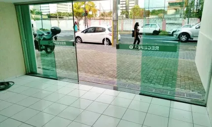 Casa comercial disponível para Locação no bairro Brasil em Uberlândia-MG