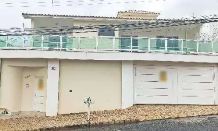 Casa comercial disponível para locação no bairro Martins em Uberlândia-MG