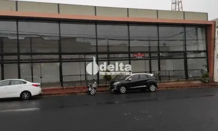 Loja disponível para locação no bairro Tubalina em Uberlândia-MG.