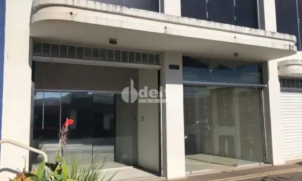 Loja disponível para locação no bairro Brasil em Uberlândia-MG.