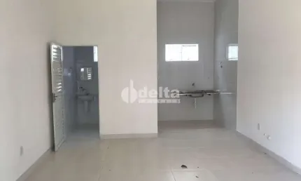 Loja disponível para locação no bairro Jardim Canaã em Uberlândia-MG.