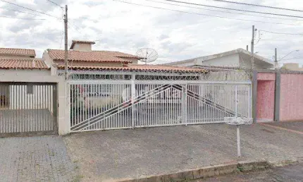 Casa residencial disponível para locação no bairro Cidade Jardim em Uberlândia-MG