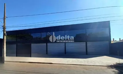Galpão disponível para locação no bairro Planalto em Uberlândia-MG