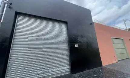Galpão disponível para locação no bairro Vigilato Pereira em Uberlândia-MG