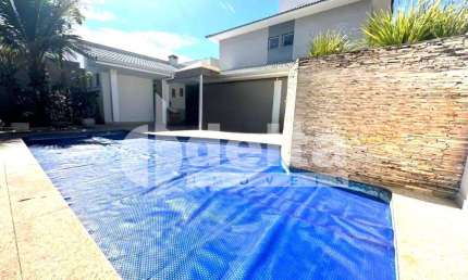 Casa em condomínio disponível para locação no bairro Morada da Colina em Uberlândia-MG