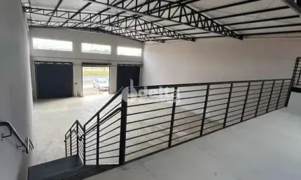 Galpão disponível para locação no bairro Novo Mundo em Uberlândia-MG