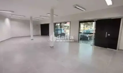 Loja disponível para locação no bairro santa rosa em uberlândia-mg