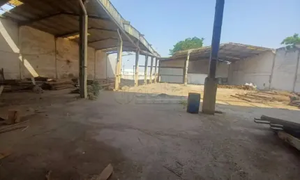 Galpão comercial disponível para locação no bairro Distrito Industrial em Uberlândia-MG