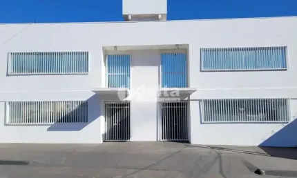 Prédio disponível para aluguel no bairro Vigilato Pereira em Uberlândia-MG