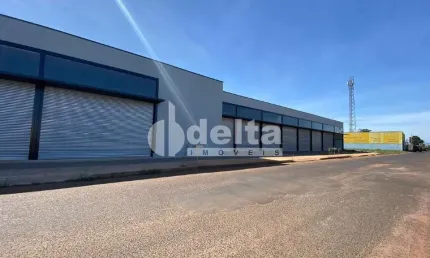Loja disponível para locação no bairro Santa Mônica em Uberlândia-MG.