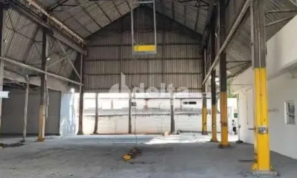 Galpão Comercial disponível para Locação no bairro Distrito Industrial em Uberlândia-MG