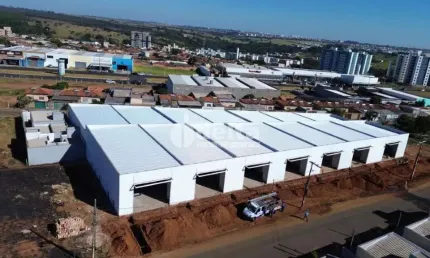 Galpão Comercial disponível para Locação no bairro Shopping Park em Uberlândia-MG
