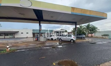 Loja disponível para locação no bairro daniel fonseca em uberlândia-mg.