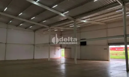 Casa residencial disponível para locação no bairro Novo Mundo em Uberlândia-MG