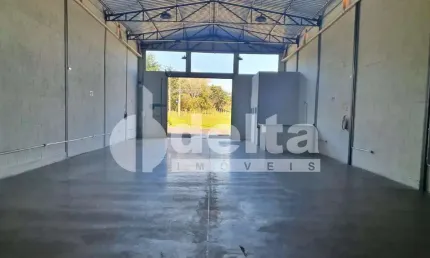Galpão disponível para locação no bairro morada nova em uberlândia-mg
