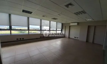 Loja disponível para locação no bairro Morada da Colina em Uberlândia-MG.