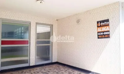 Casa residencial disponível para locação no bairro Nossa Senhora Aparecida em Uberlândia-MG