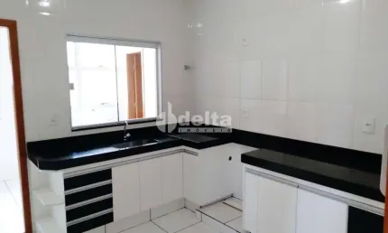 Apartamento disponível para locação no bairro Santa Mônica em Uberlândia-MG