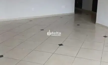 Casa residencial  disponível para locação no bairro Martins em Uberlândia-MG