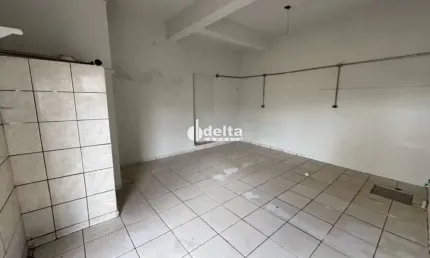 Loja Comercial disponível para locação no bairro Nossa Senhora da Aparecida em Uberlândia-MG