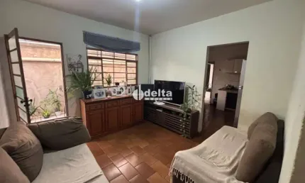 casa  disponível para locação no bairro Tibery em Uberlândia-MG