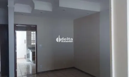 Casa residencial disponível para locação no bairro Santa Mônica em Uberlândia-MG.