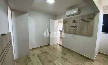 Apartamento disponível para locação no bairro Santa Mônica em Uberlândia-MG
